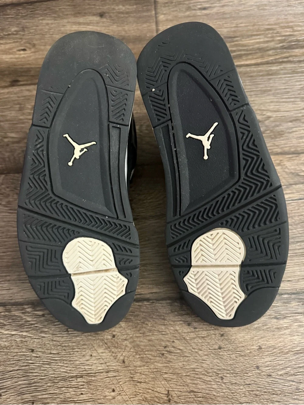 Nike Air Jordan 4 Retro Black White Thunder Kids Size 6.5Y